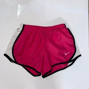 Nike women’s medium shorts